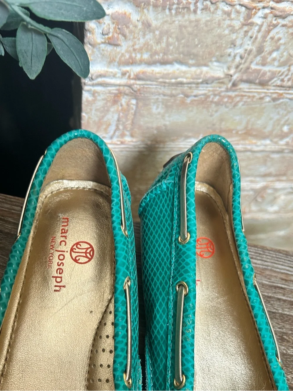 Marc Joseph New York Turquoise Snakeskin Driving Loafers Gold Bow Size 10